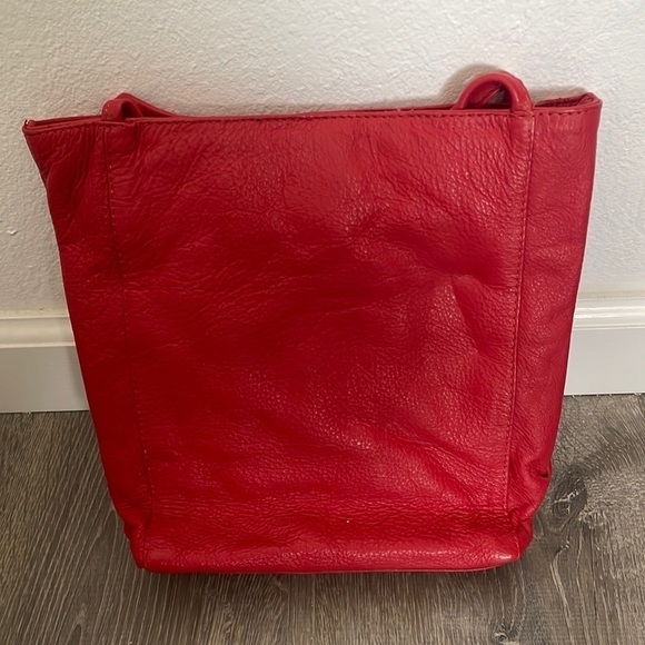 Red Purse - Picture 1 of 7